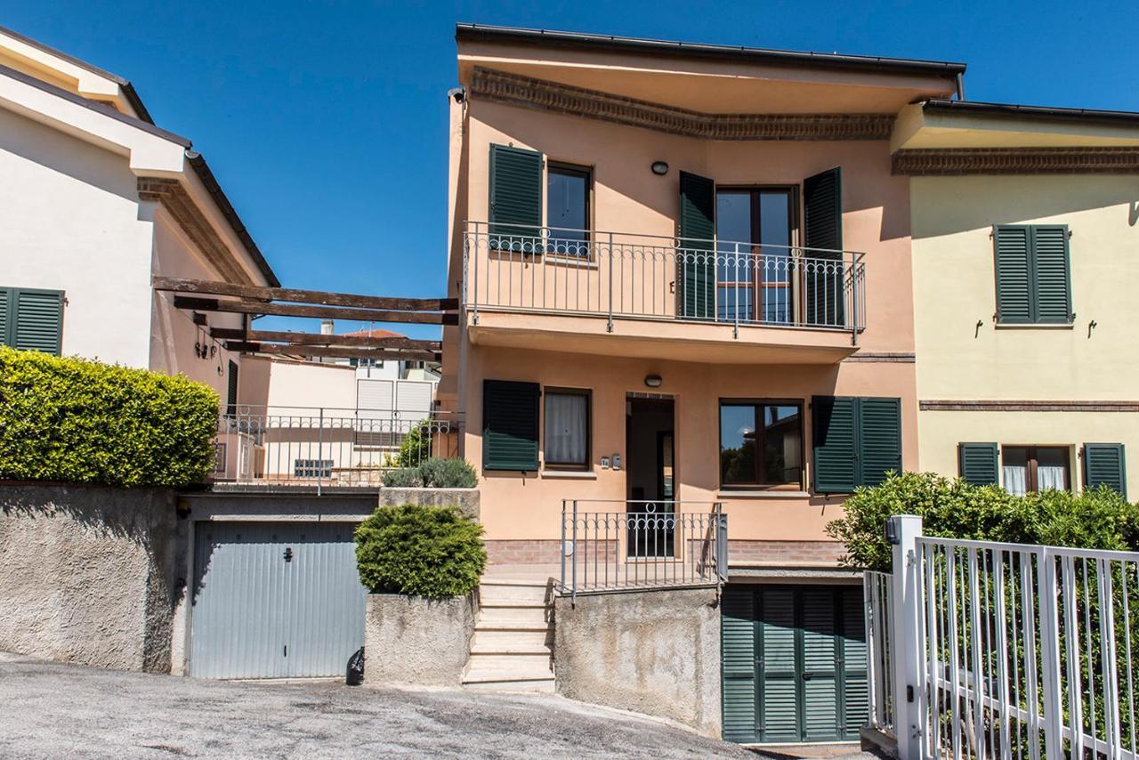 S130 - Sirolo, Deliziosa Villetta Con Terrazzo Zewnętrze zdjęcie