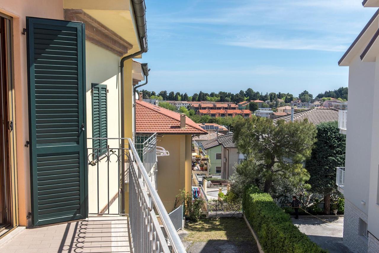 S130 - Sirolo, Deliziosa Villetta Con Terrazzo Zewnętrze zdjęcie